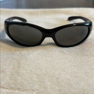 Chic Black Sunglasses